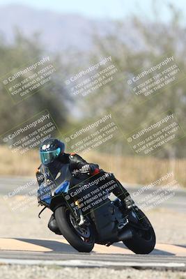 media/Dec-01-2025-Moto Forza (Mon) [[2daa91e15f]]/2-Intermediate Group/Session 3 (Turn 3)/